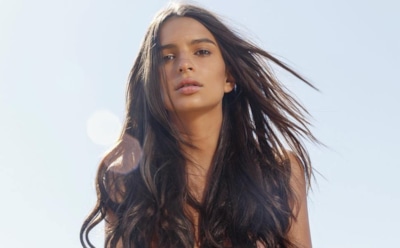 Эмили Ратаковски снялась в полный рост обнаженной