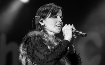 Друзья солистки The Cranberries рассказали о ее попытках суицида и алкоголизме