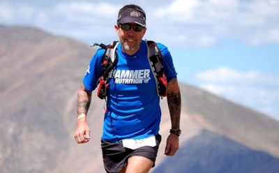 В США бегун побеждал в марафонах, прячась в биотуалетах