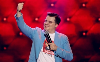 Харламов оскандалился после шутки над аллеей звезд в Германии