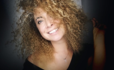 Сестра Жанны Фриске вернулась на сцену