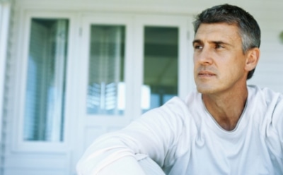 Ученые узнали, что вызывает раннюю седину