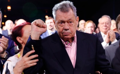 Больного раком Николая Караченцова госпитализировали