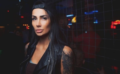 Фотомодель Александра Кабаева снялась в жаркой фотосессии