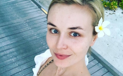 Полина Гагарина показала изящную фигуру в купальниках на Мальдивах