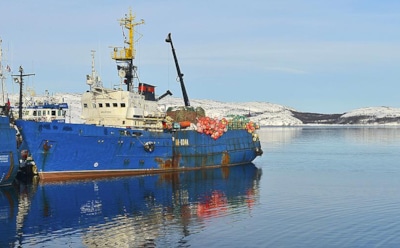 В районе поисков пропавшего судна «Восток» обнаружили спасательные жилеты