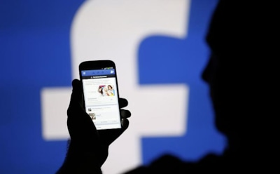 В работе Facebook произошел масштабный сбой