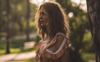 В Сети поразились сходству певицы Глюкозы и ее матери