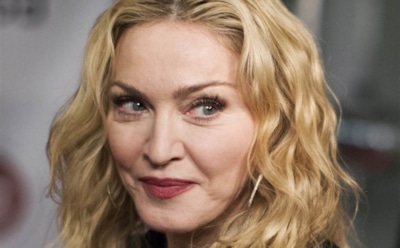 59-летняя Мадонна продемонстрировала голую грудь