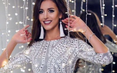 Сестра Бузовой предстала перед поклонниками в сетчатом купальнике