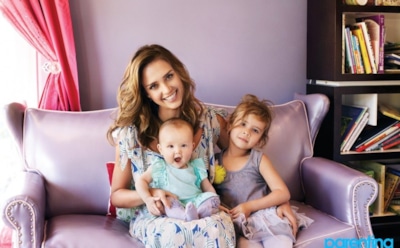 Джессика Альба опубликовала трогательный снимок с новорожденным сыном