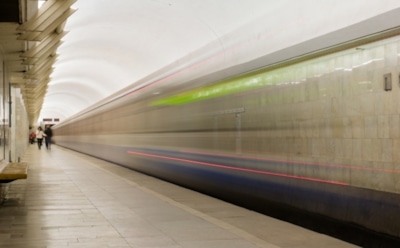 На путях метро в Москве погибла студентка