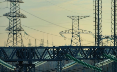 В Санкт-Петербурге более 100 тыс. человек остались без света