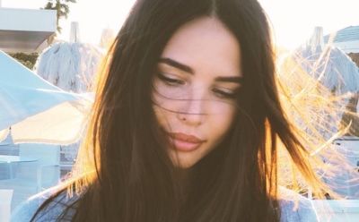 Анастасия Решетова обнажила бедра на радость подписчикам