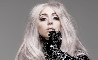 Леди Гага отменила 10 концертов из-за «сильной боли»