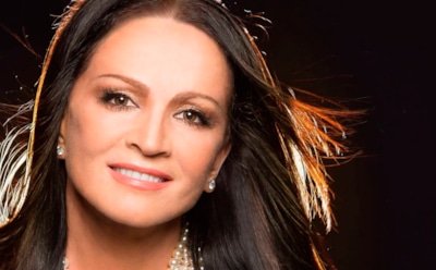 70-летняя София Ротару восхитила поклонников цветным бюстгальтером