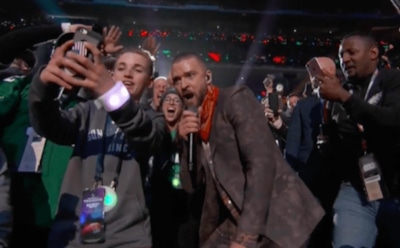 Ребенок сфотографировался с Джастином Тимберлейком и стал мемом