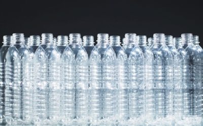 Ученые: пластиковые бутылки вызывают рак