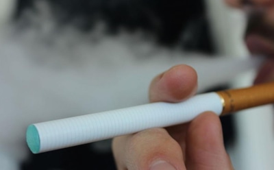 Ученые: вейпинг увеличивает риск воспаления легких