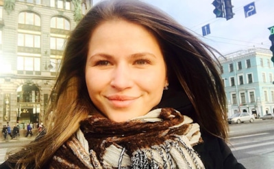 Юлия Топольницкая показала шикарную грудь крупным планом