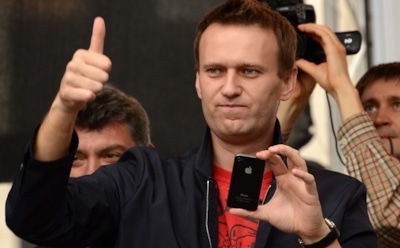 Алексей Навальный заявил, что задержан на выходе из стоматологии