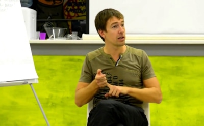 СМИ: секс-тренера Алекса Лесли и Настю Рыбку задержали в Таиланде