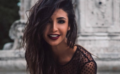 Экс-солистка «ВИА Гры» Санта Димопулос предстала в сексуальном платье