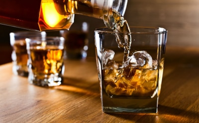 Ученые рассказали, когда человечество одержит победу над алкоголизмом