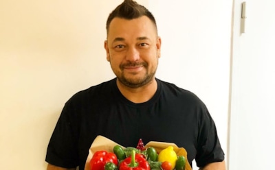 Сергей Жуков устроил в честь Дня писателя творческий флешмоб