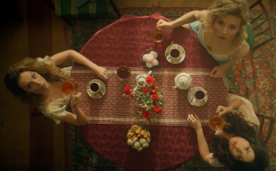 Участницы группы «Фабрика» воспели Путина в новом клипе