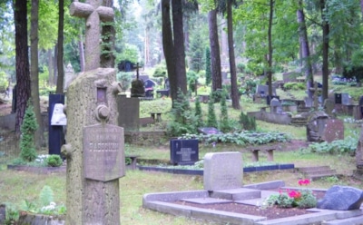 Власти Вильнюса требуют убрать надгробия с могил российских и советских солдат