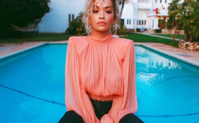 Рита Ора предстала в нижнем белье перед поклонниками