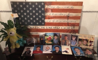 В США мать показала фото сына в гробу, чтобы проучить его обидчиков