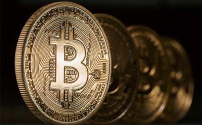 Курс биткоина к доллару упал ниже очередной психологической отметки