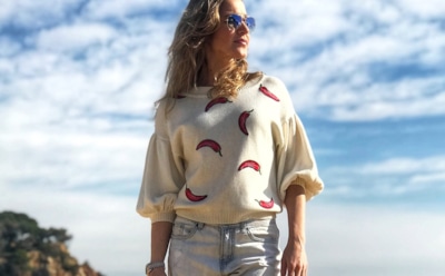 Юлия Ковальчук демонстрирует красивую талию на отдыхе