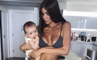 Топ-модель Дарья Коновалова устроила откровенную фотосессию на кухне