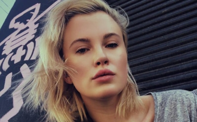 С дочери Алека Болдуина слетело платье после вечеринки в Лос-Анджелесе