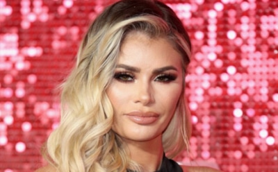 35-летняя Хлоя Симс показала упругие ягодицы после операции