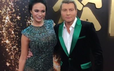 Николай Басков объяснил, почему приложился к груди Яны Кошкиной