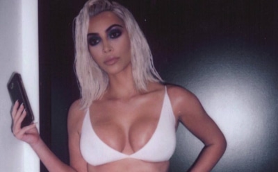 Ким Кардашьян взбудоражила снимком в белоснежном боди