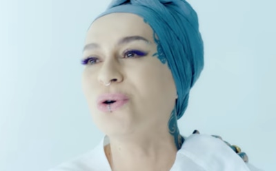 Наргиз Закирова и Валерия спели о домашнем насилии в новом клипе