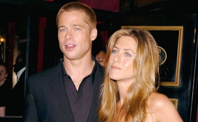 Папарацци сняли Брэда Питта и Дженнифер Энистон во время поцелуев