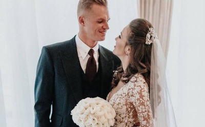 Костенко в свой день рождения показала беременный живот