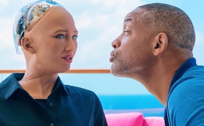 Уилл Смит пригласил на свидание робота Софию, но остался с ней друзьями