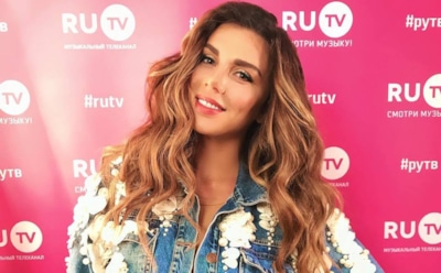 «Спасибо, что раздели»: Седокова показала пикантный бекстейдж со съемок