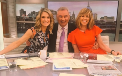 Британская ведущая забыла снять бигуди перед эфиром