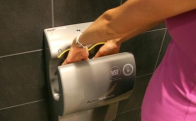 Ученые: сушилки для рук смертельно опасны