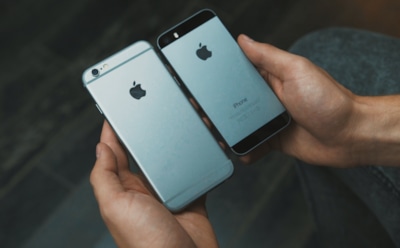 Назван самый популярный телефон в России