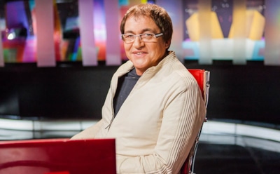 Дмитрий Дибров подарил супруге дорогую иномарку