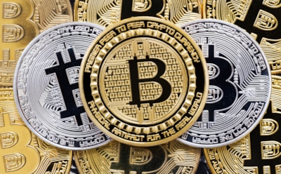 Курс биткоина к доллару пробил психологическую отметку в $8 тыс